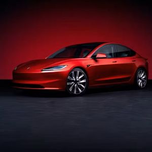 TESLA model 3 - kurz B automat